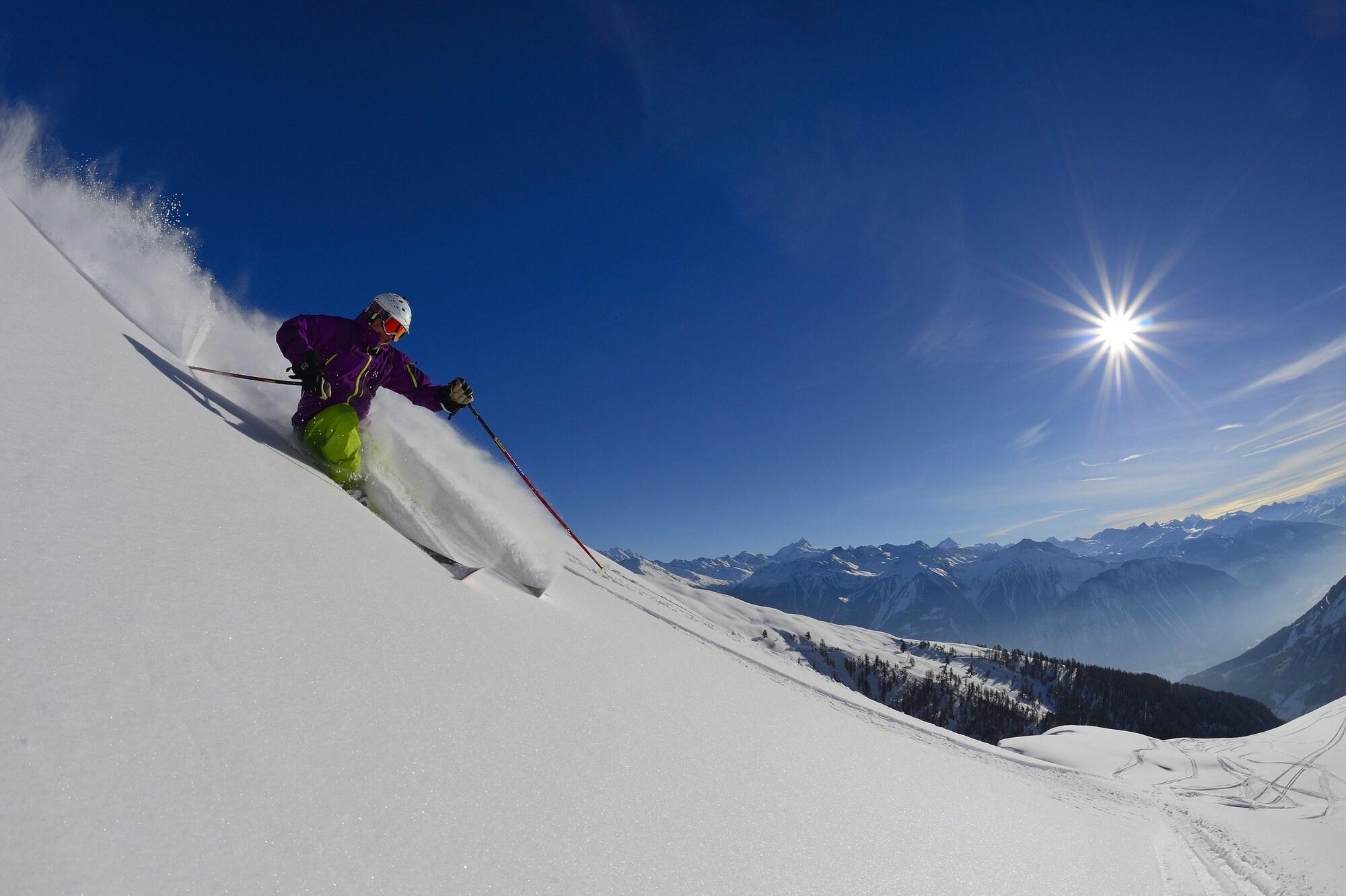 Thermal Hotels&Walliser Alpentherme Leukerbad Exterior foto